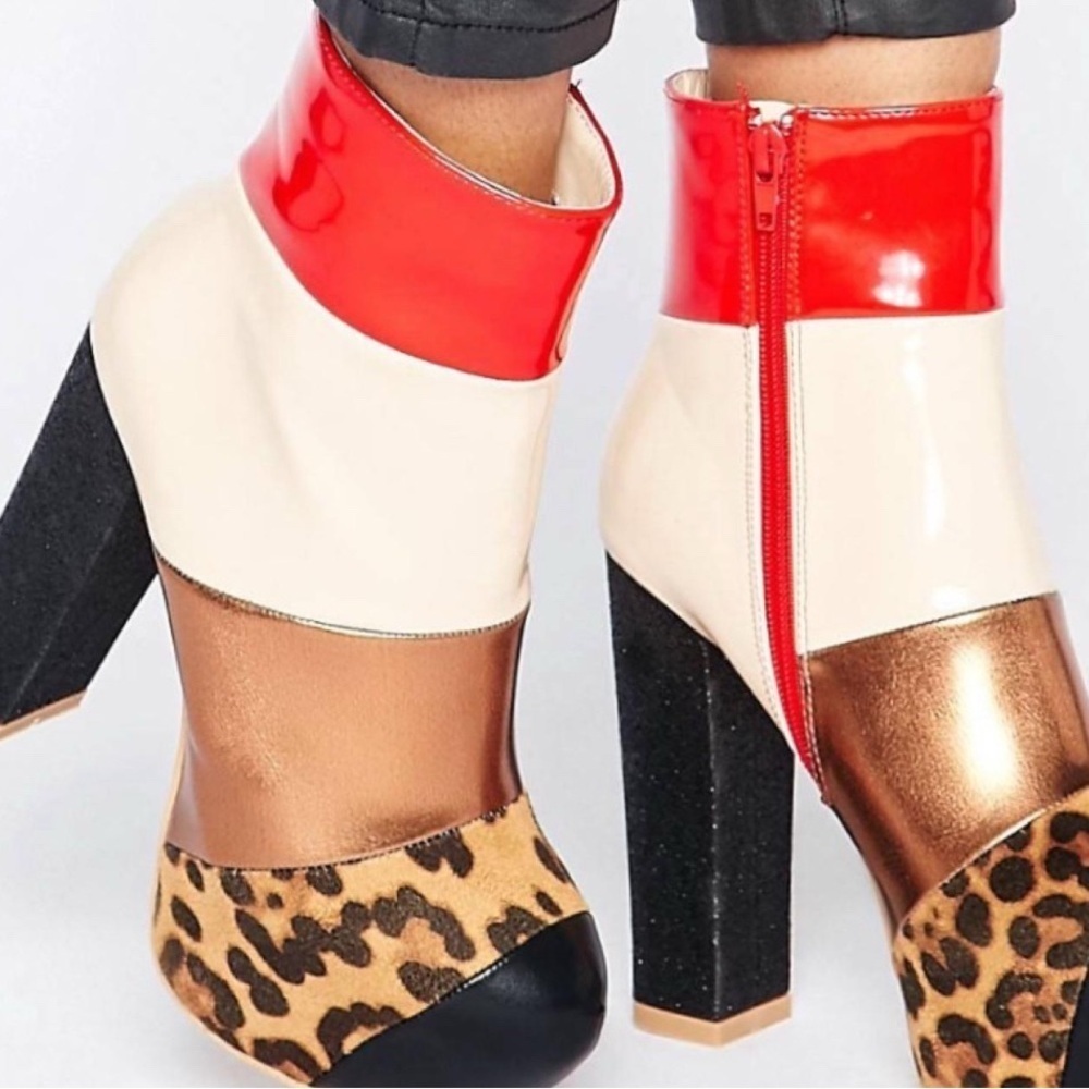 Striped Disco &
70s inspired Daisy
Street shoes, rare and no longer sold